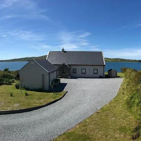 Uisce Beatha House * Portmagee